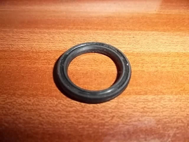 TRIUMPH T140 T120 TR6 T150 T160 BONNEVILLE TRIDENT KICKSTART OIL SEAL 57-1956