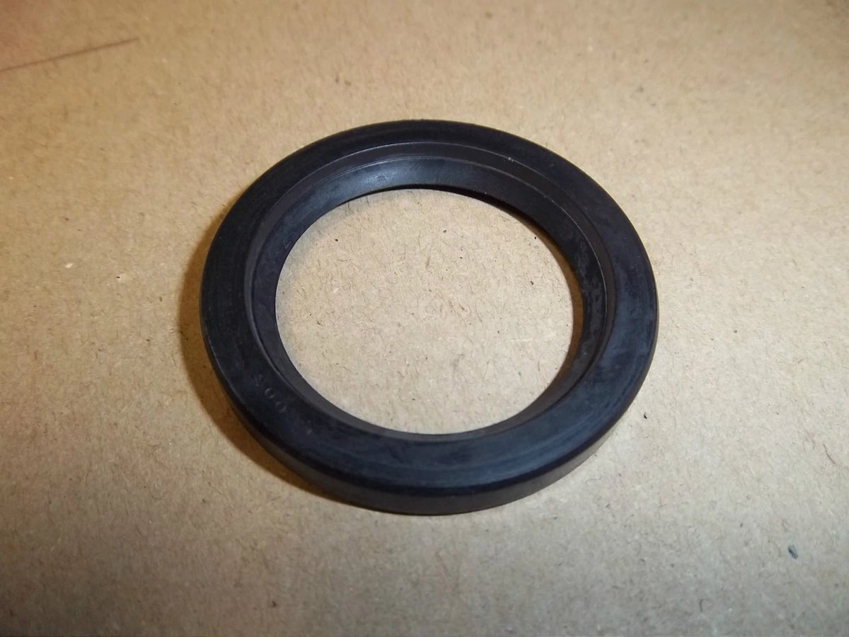 TRIUMPH T150 T160 BSA A75 TRIDENT CLUTCH OIL SEAL - 57-3642