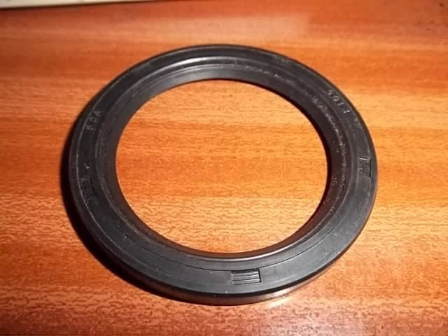 TRIUMPH T150V T160 X75 A75V 5 SPEED GEARBOX SPROCKET OIL SEAL 60-3510
