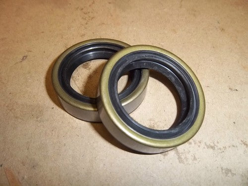 BSA A50 A65 A75 B25 TRIUMPH TR25 T90 T100 TR6 T120 FORK OIL SEAL (PR) 97-1500 UK