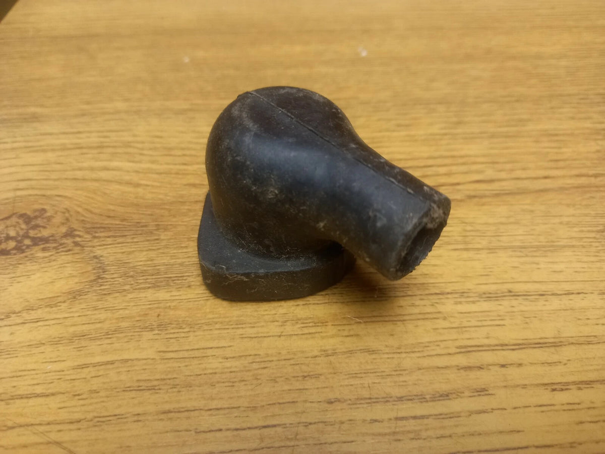 TRIUMPH BSA NORTON IGNITION SWITCH RUBBER BOOT 30608 1966-78 LU30608 - 97-2262