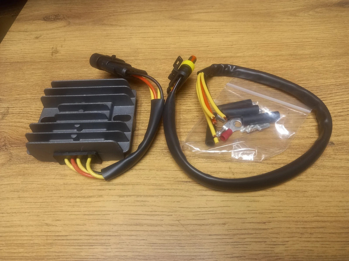 LUCAS 12 VOLT 240W THREE 3 PHASE RECTIFIER REGULATOR UNIT RR01/LUC/3P
